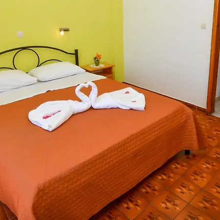 Alex-giannis Apartments, * Barbati