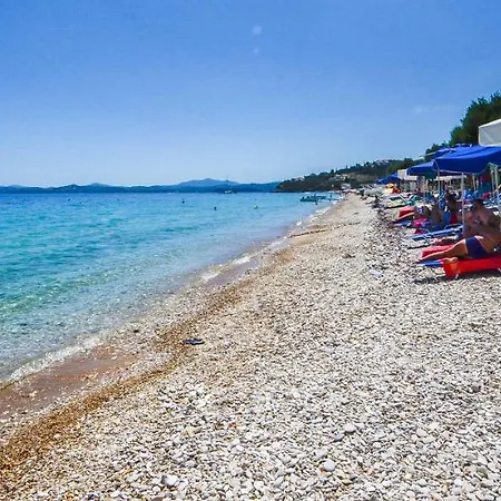 Alex-giannis Apartments, Appartement