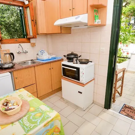 Alex-giannis Apartments, Διαμέρισμα Μπαρμπάτι