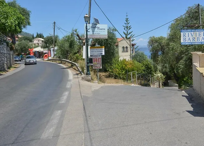 Alex-giannis Apartments,