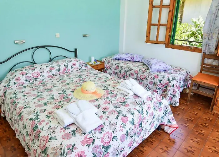 Alex-giannis Apartments, *