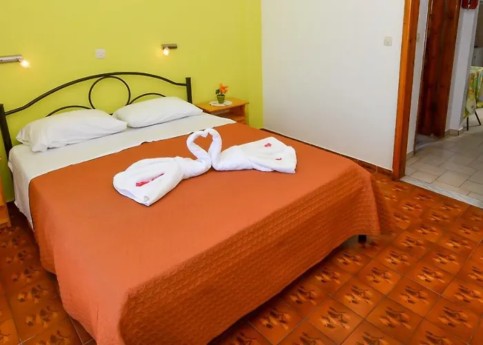 Alex-giannis Apartments, * Барбати